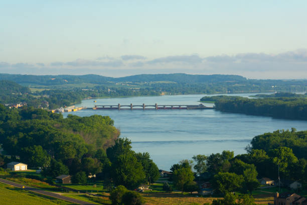 istock Morning over the Mississippi 1297680072