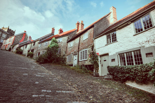 istock Cobbled Streets Of Shaftesbury, UK 1297754541