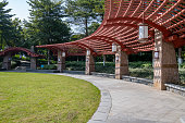 pavillon-im-qiandeng-lake-park-foshan-provinz-guangdong-china.jpg?b=1&s=170x170&k=20&c=Sr1Hvzp3Pk_QgelS0K-Hrrw2SHtdRn88O4HmLfVPKOU=