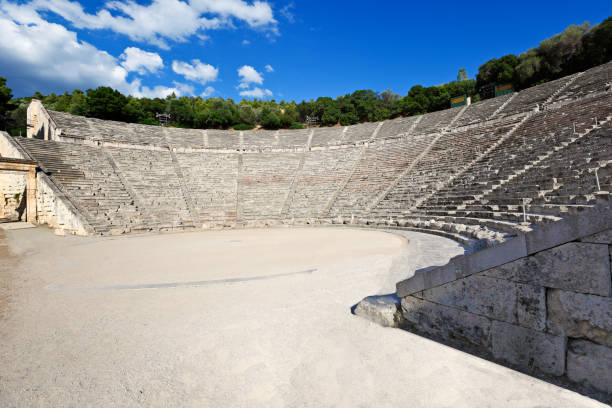 epidaurus, grecja - epidaurus greece epidavros amphitheater zdjęcia i obrazy z banku zdjęć