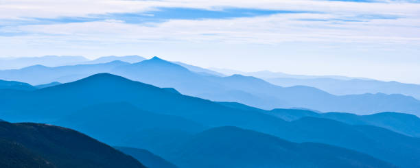 istock Blue Ridge Mountains - Appalachian Trail - Mountains silhouettes - Nature 1297830310