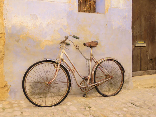 istock vintage bike 1297834363