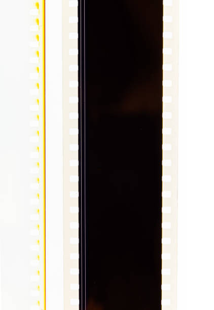 zwei 35 mm filmstreifen führen filmkino hintergrund - film leader camera film film reel movie stock-fotos und bilder