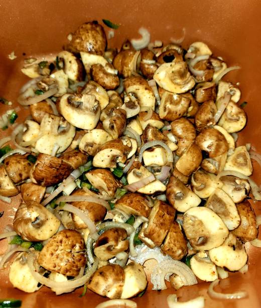 istock Mushroom filling 1297869083