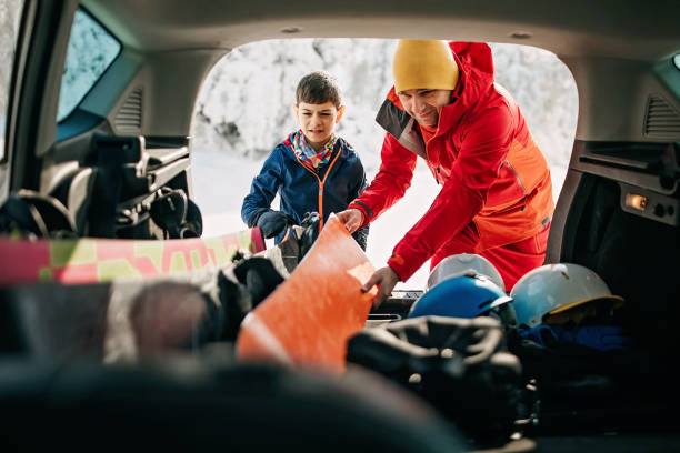 we are ready - family skiing ski vacations imagens e fotografias de stock