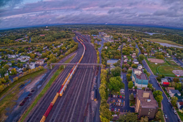 veduta aerea di kenora, ontario al tramonto in estate - kenora foto e immagini stock