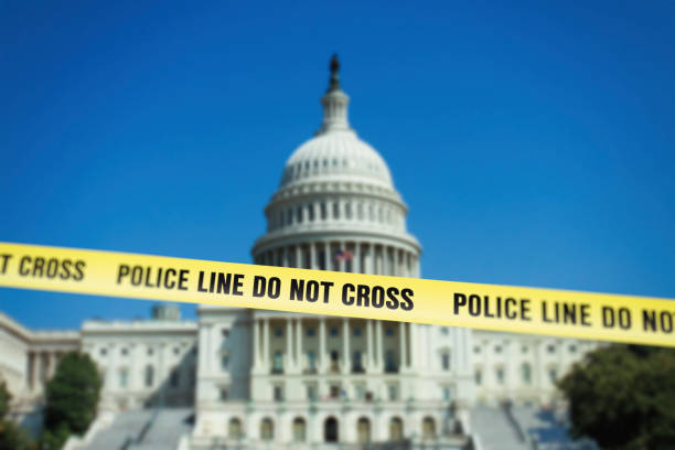 capitol in washington dc with police fence - riot imagens e fotografias de stock