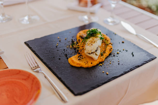 fisk med morotspuré - dinner croatia bildbanksfoton och bilder