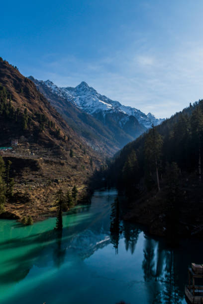 Parvati dam reservoir in Barshaini Parvati River is a river in the Parvati Valley in Himachal Pradesh, northern India that flows into Banganga kullu stock pictures, royalty-free photos & images