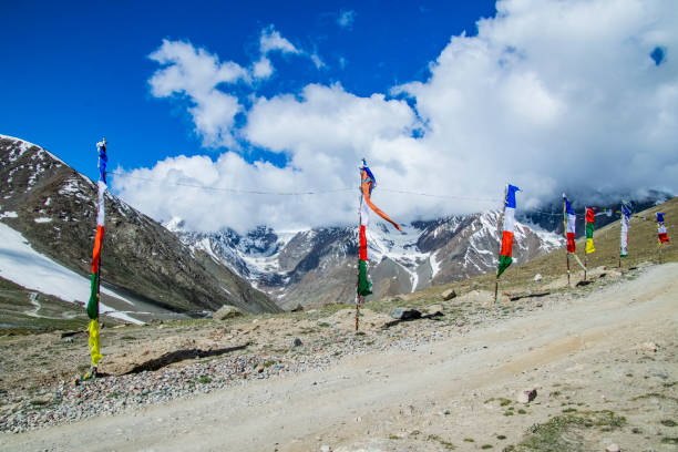 istock Kunzum pass on a Summer day 1297926591