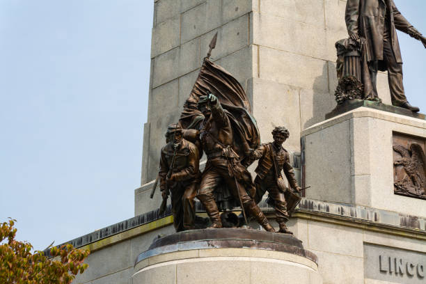 istock Lincoln's Tomb 1297984132