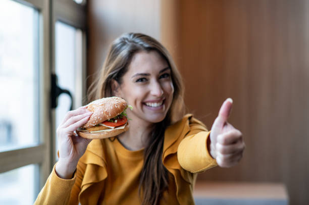 istock Thumbs up. Fast food restaurant. 1298024336