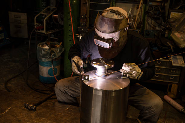 istock Connections with welding contractors fighting in crisis situations. 1298043903
