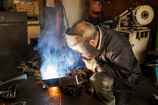 istock Connections with welding contractors fighting in crisis situations. 1298049658