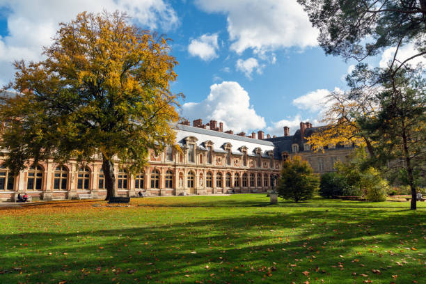 Diana Garden at the castle of Fontainebleau in autumn - France Fontainebleau, France - 2020 26 October: Diana Garden (Jardin de Diane) at the royal castle of Fontainebleau in autumn - France princess of wales stock pictures, royalty-free photos & images