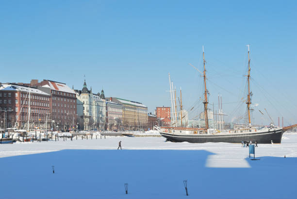istock Winter day in Helsinki 1298108315