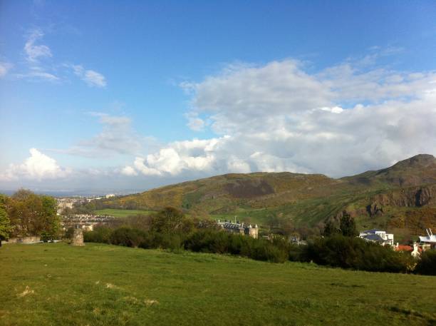 istock Calton Hill 1298136917