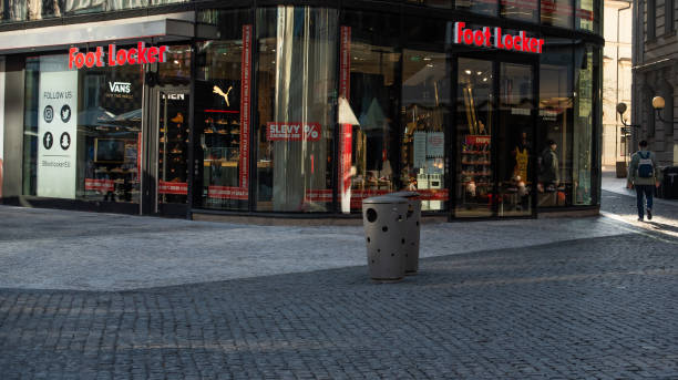 monumento, estatua, iglesia en el centro histórico de la ciudad de praga. starom-stské námástí. república checa. - classic europe urban scene prague fotografías e imágenes de stock