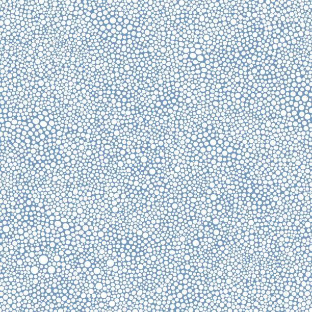ilustrações, clipart, desenhos animados e ícones de vetor padrão abstrato perfeito de pontos brancos, círculos e pontos redondos em um fundo azul. confete, tinsel, strass, lantejoulas, papel de parede, tinta batik, papel de embrulho, textura grunge - bubble seamless pattern backgrounds