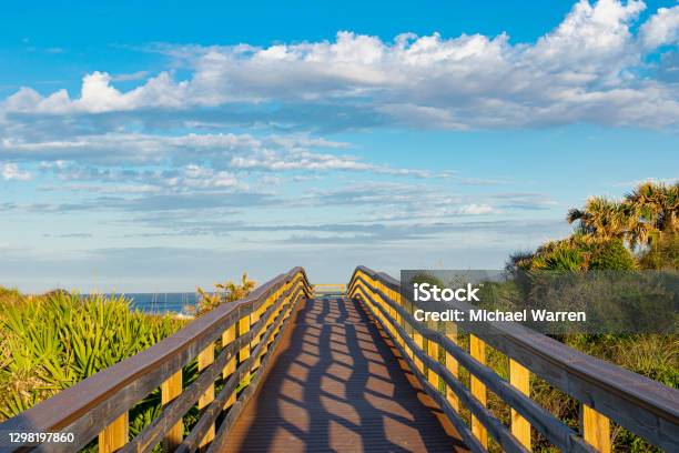 Boardwalk To The Beach In Florida Stock Photo - Download Image Now - Daytona Beach, Florida - US State, Beach