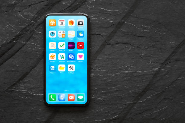 istock Smartphone's home screen mockup with app icons 1298294947