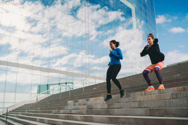 istock Friends sports training 1298319298