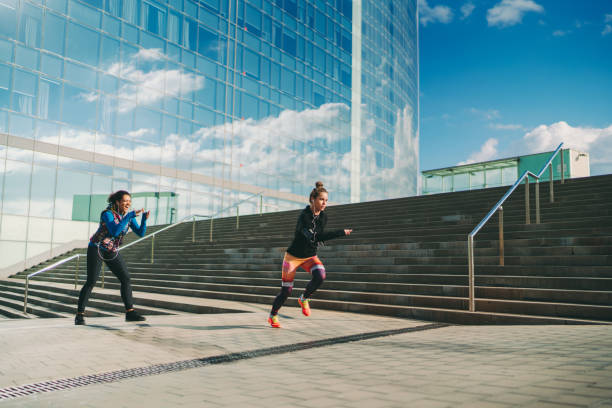 istock Friends sports training 1298320318