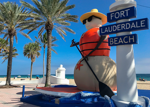 January 15, 2018 - Ft. Lauderdale, Florida, U.S.: A giant fake snowman welcomes beachgoers to Ft. Lauderdale Beach.
