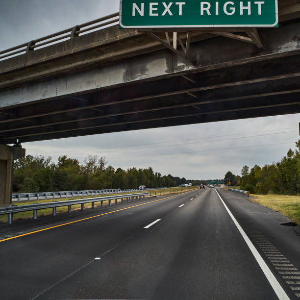 next right - turning right imagens e fotografias de stock