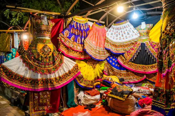 Navratri in Gujarat means a nine-night festival full of dance, music, and a lot of fun! The dance form that is performed during Navratri is Ras Garba, which is also sometimes followed by Dandiya. The atmosphere during the festival is eclectic and joyful