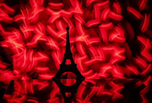Light drawing of the outline of the Eiffel Tower