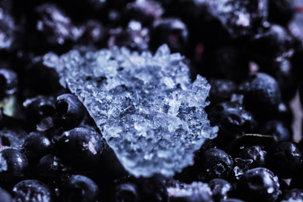 Ice on berries for fantasy mixes