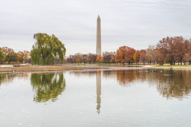 istock Autumn Constitutional Gardens and Washington Monument 1298472448