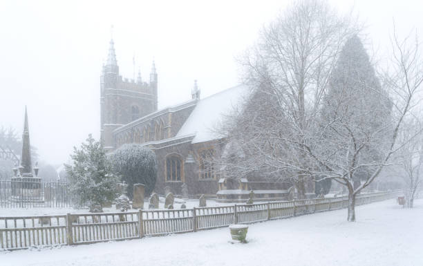 istock Snowy Day In Beaconsfield 1298574856