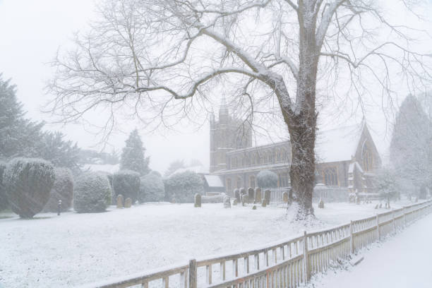 istock Snowy Day In Beaconsfield 1298574975