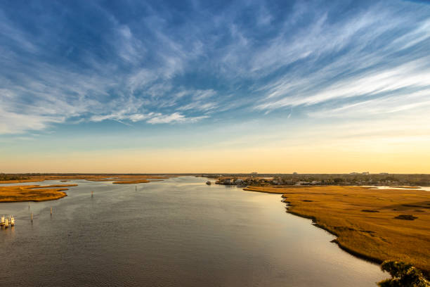 istock Winter Afternoon on Intracoastal Waterway 1298743471