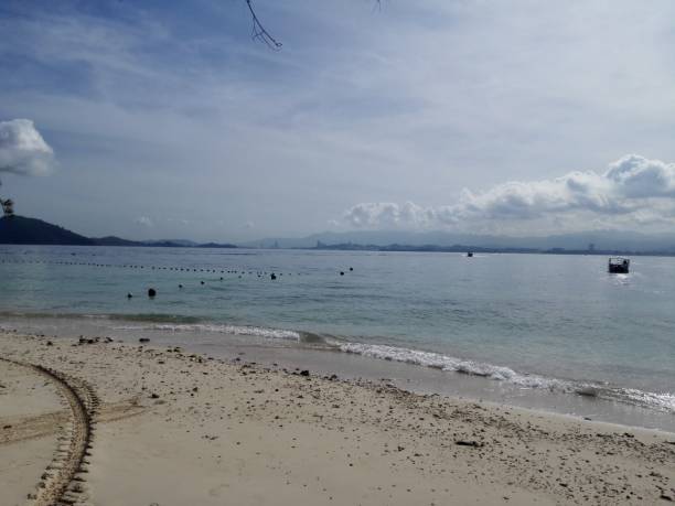 istock Mamutik Island in Sabah Malaysia 1298859052