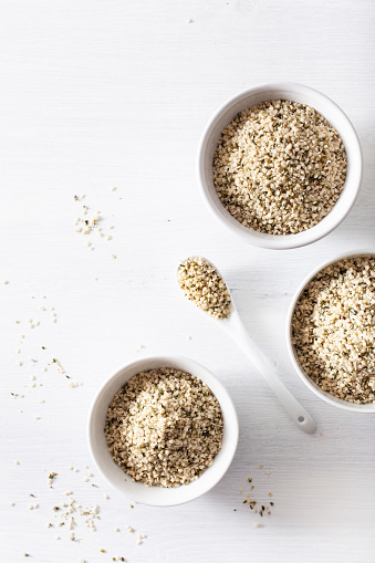 hulled hemp seeds, healthy superfood supplement
