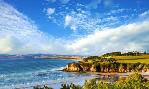 douarnenez. panorama na plaży ris i zatoce. finistère. brittany - brittany bay sea beach zdjęcia i obrazy z banku zdjęć