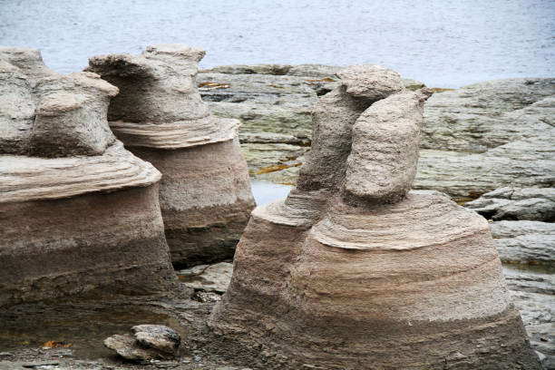 The Mingan Archipelago Canada National Park The park includes the largest concentration of erosion monoliths in Canada cote nord photos stock pictures, royalty-free photos & images