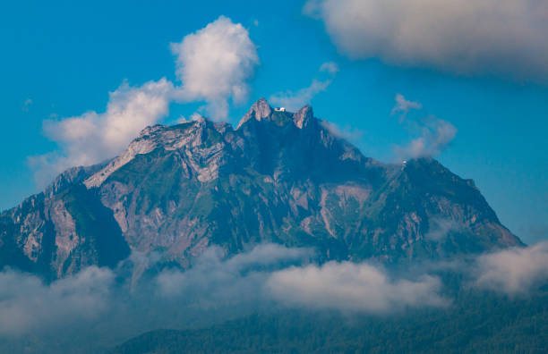 mount pilatus - pilatus foto e immagini stock