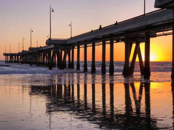 istock Beach sunset in Venice, CA in winter 1299003427