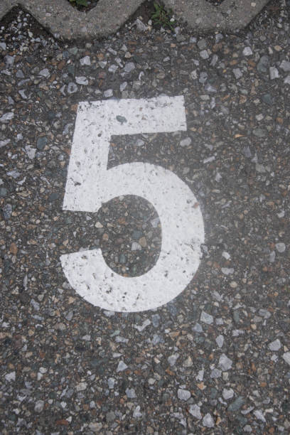 istock symbol of the number five 1299003515