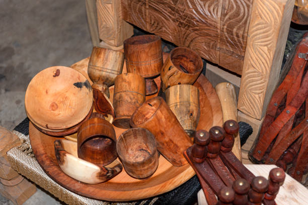 istock handicrafts frem swat 1299070726