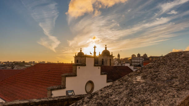 istock PORTO STREET 1299074931