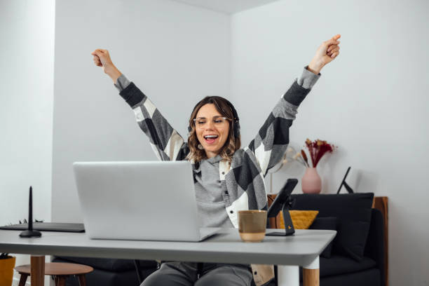 businesswoman freelancer celebrating success with raised hands. - excitement business person ecstatic passion imagens e fotografias de stock