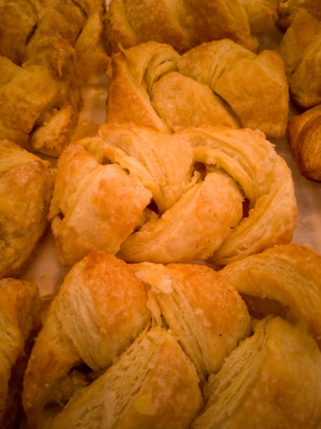 istock Delicious puff with juicy apples inside a golden appetizing look 1299081893