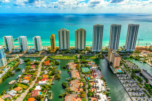 antena costeira do sul da flórida - fort lauderdale florida broward county cityscape - fotografias e filmes do acervo