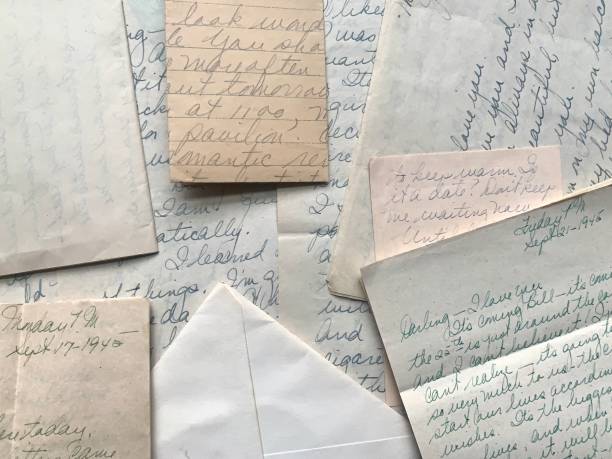 istock Old Love Letters from WWII 1940s 1299138052