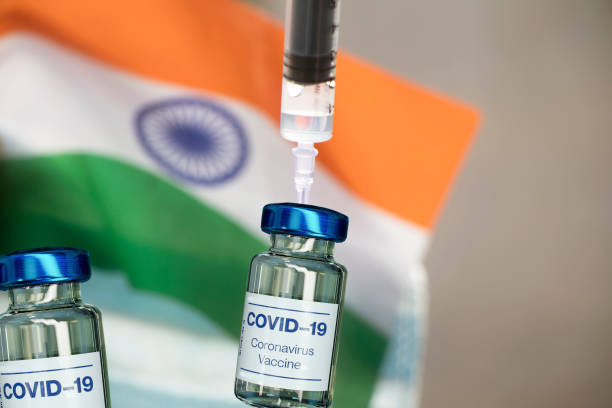 covid-19 vaccine with syringe and indian flag in the background-selective focus - medicine dose medical medicine and science imagens e fotografias de stock